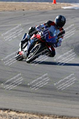 media/Jan-09-2022-SoCal Trackdays (Sun) [[2b1fec8404]]/Turns 9 and 8 (920am)/